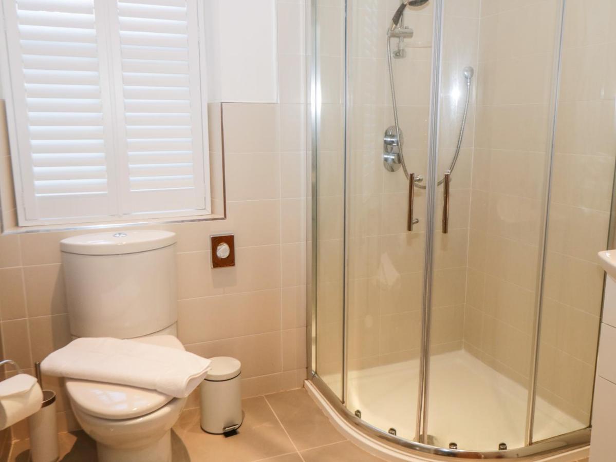 Hazeldene Villa Whitby Ngoại thất bức ảnh